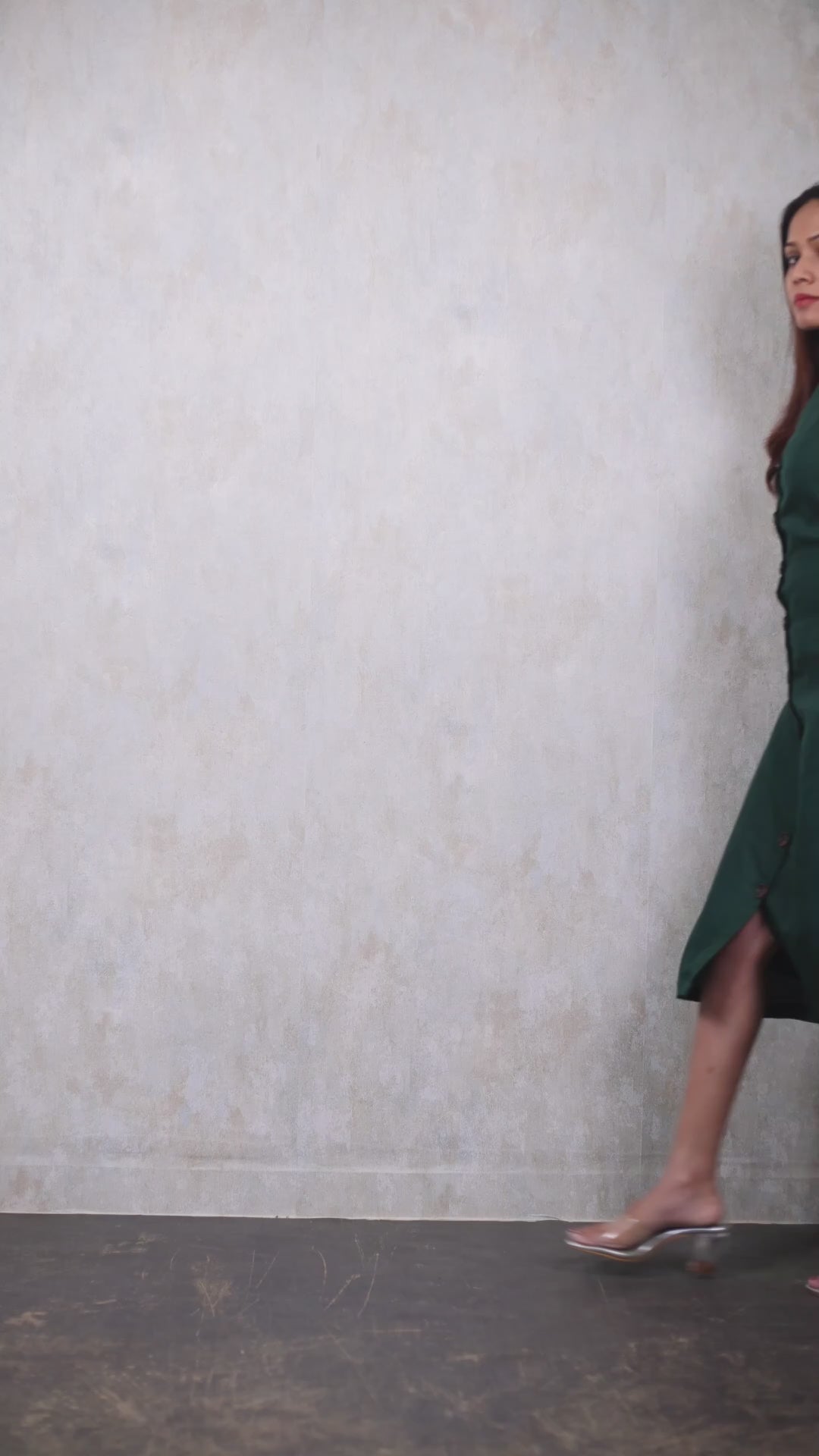 Video of Green Cotton Midi Petite Dress